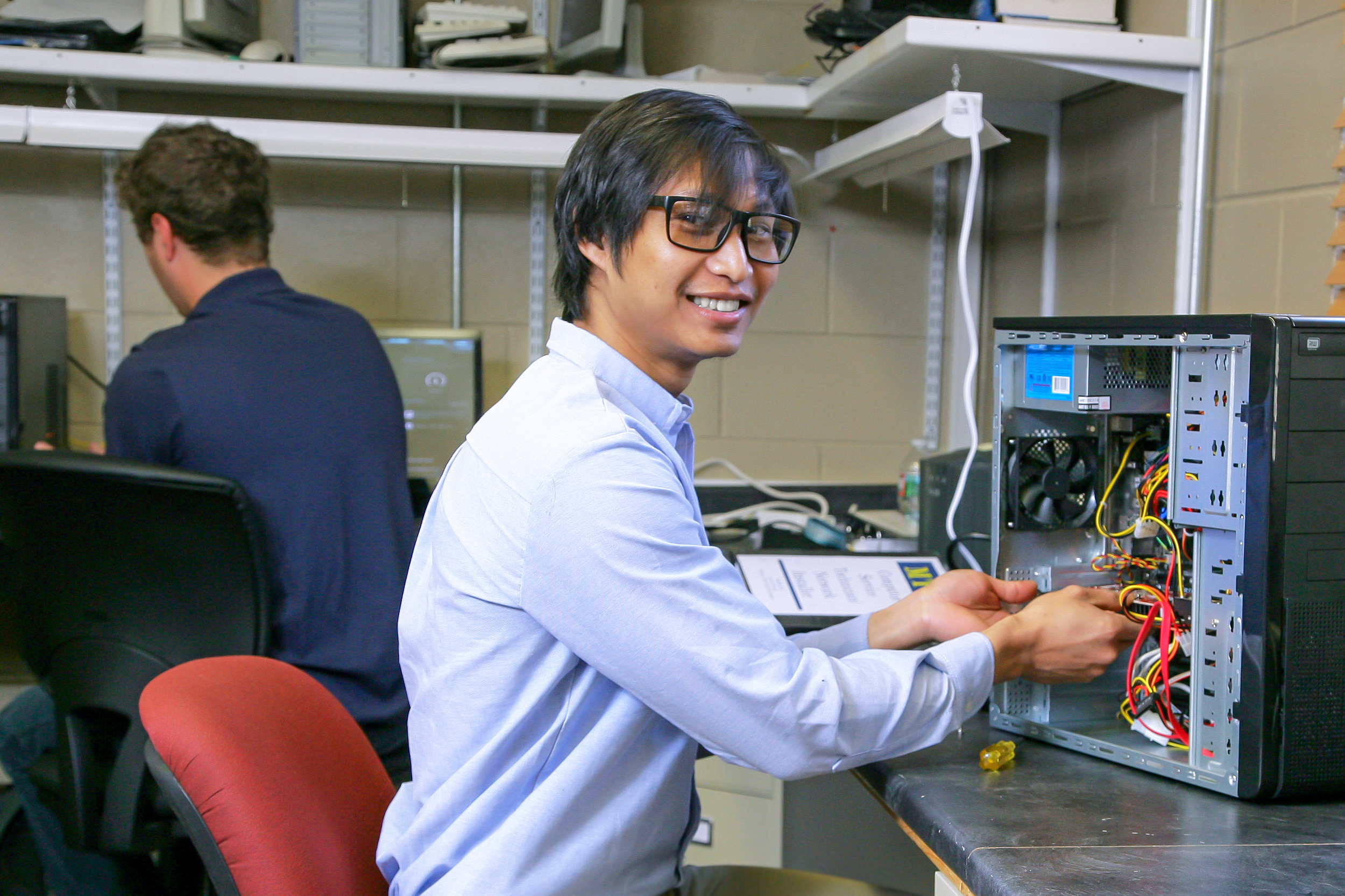 mtti computer tech student